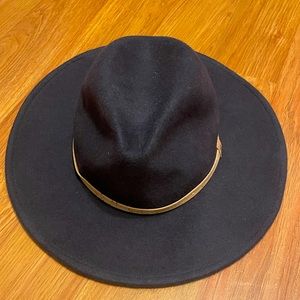 Tentree recycled wool hat size small